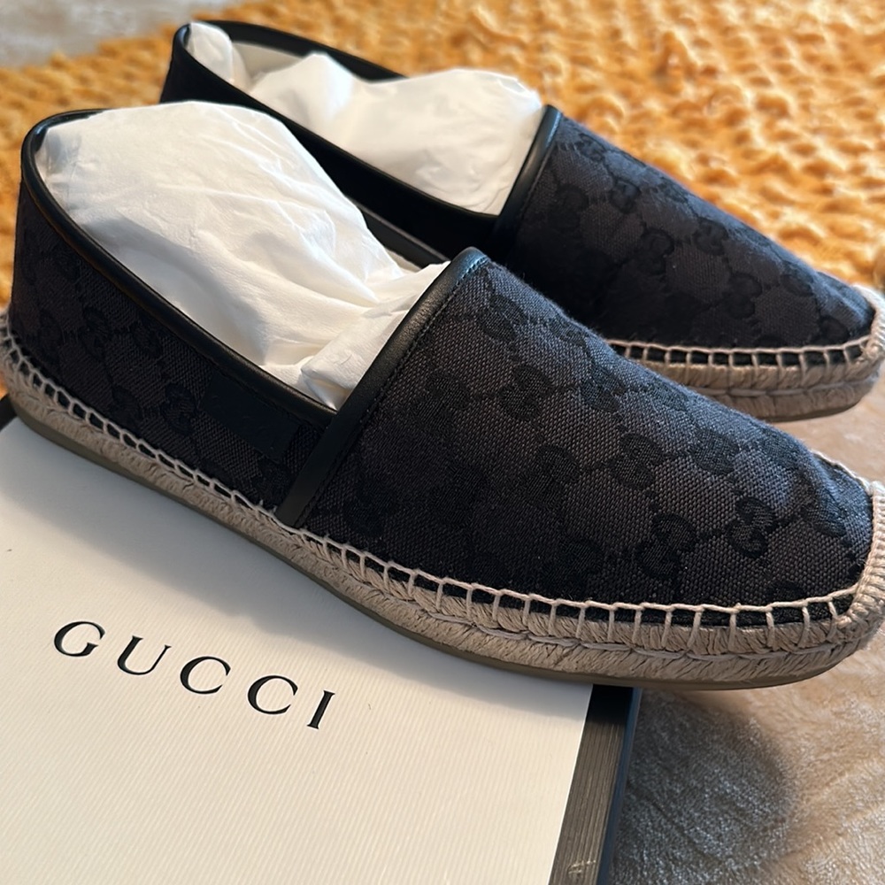 Gucci shoes size 8US, I just wore them out 3 times their on perfect condition - Picture 3 of 14